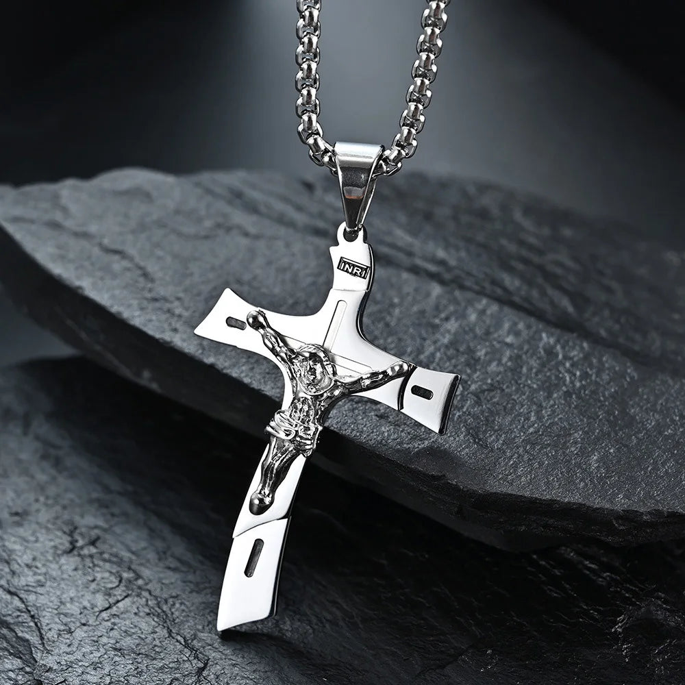 Christian Amulet Jesus Pendant Necklace Stainless Steel Vintage Christian Cross Necklace Men Women Religious Believers Jewelry