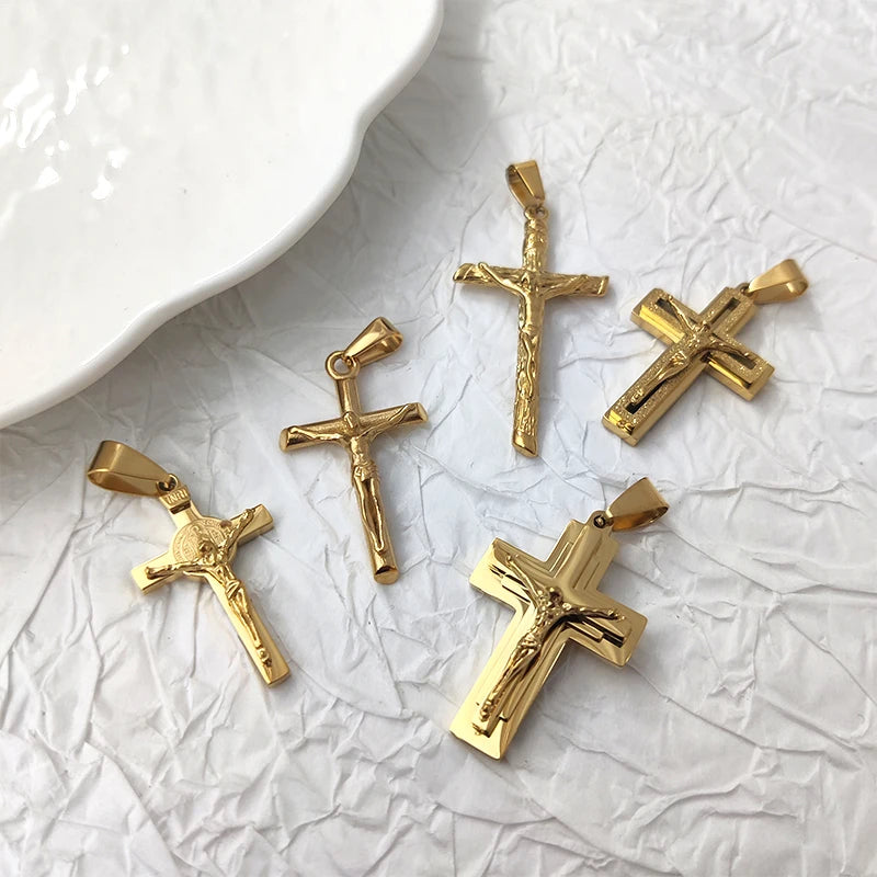 New Design 18K Gold Plated Waterproof Stainless Steel Jesus Cross Pendant For Men Religious Charms